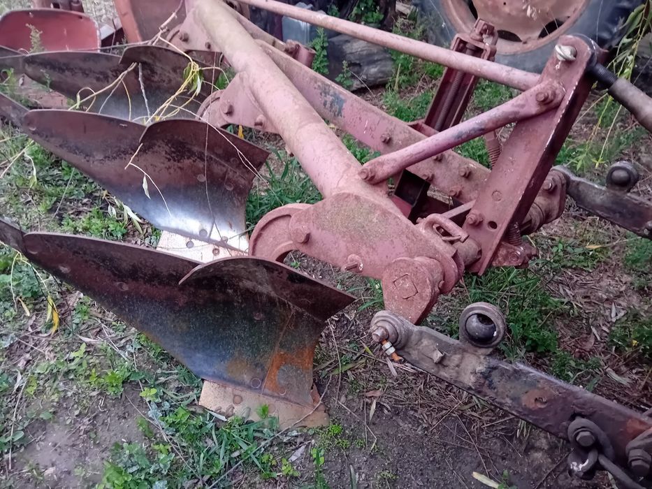 Vand tractor universal 650 original de fabrica
