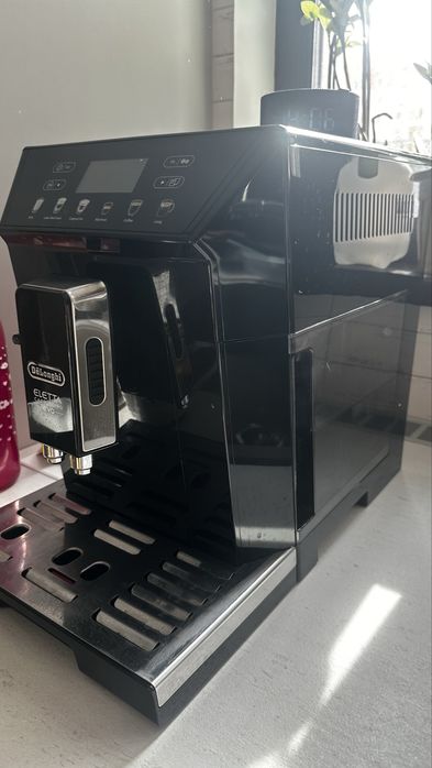 Кофемашина DELONGHI