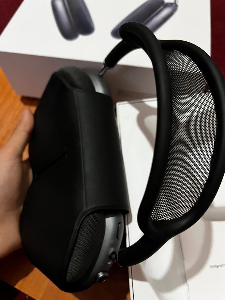 Продам airpods max