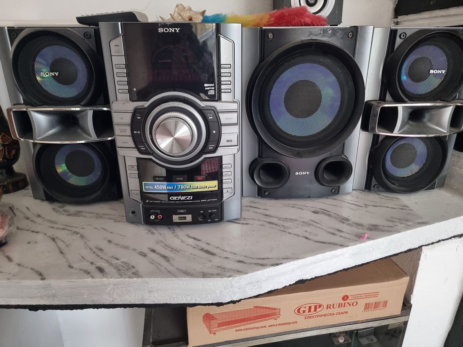 Стерео уредба Сони.