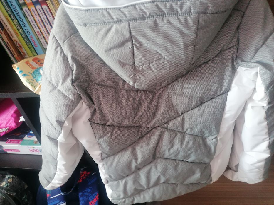 Връхни дрешки за момче и момиче