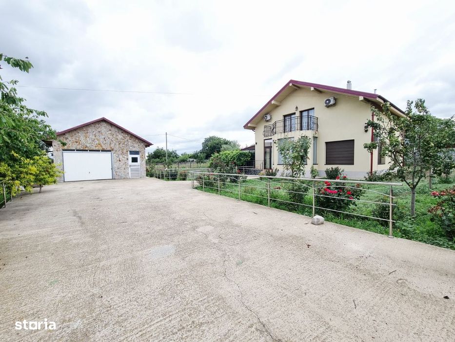 Casă spațioasă cu 3 dormitoare și teren generos de  1380 mp Tulucesti