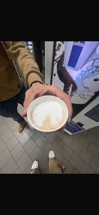 Vand aparat de cafea Lavazza Vending