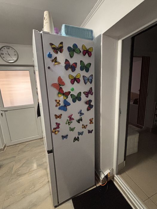 Vand Frigider Heinner