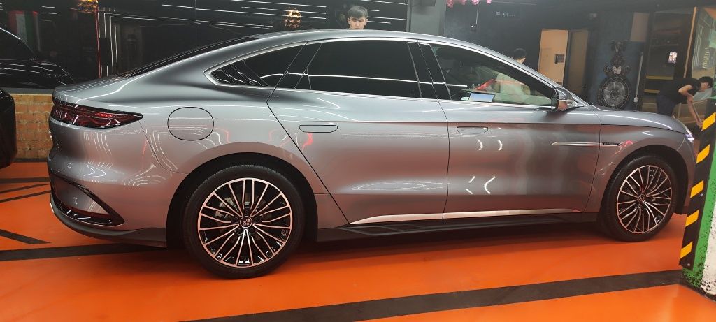 BYD Han 2024-yil 25600 probeg