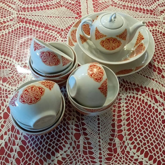 Чайный сервиз в казахском стиле