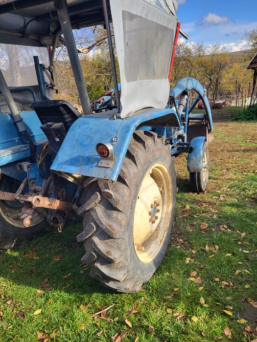 Vand tractor ford 2000