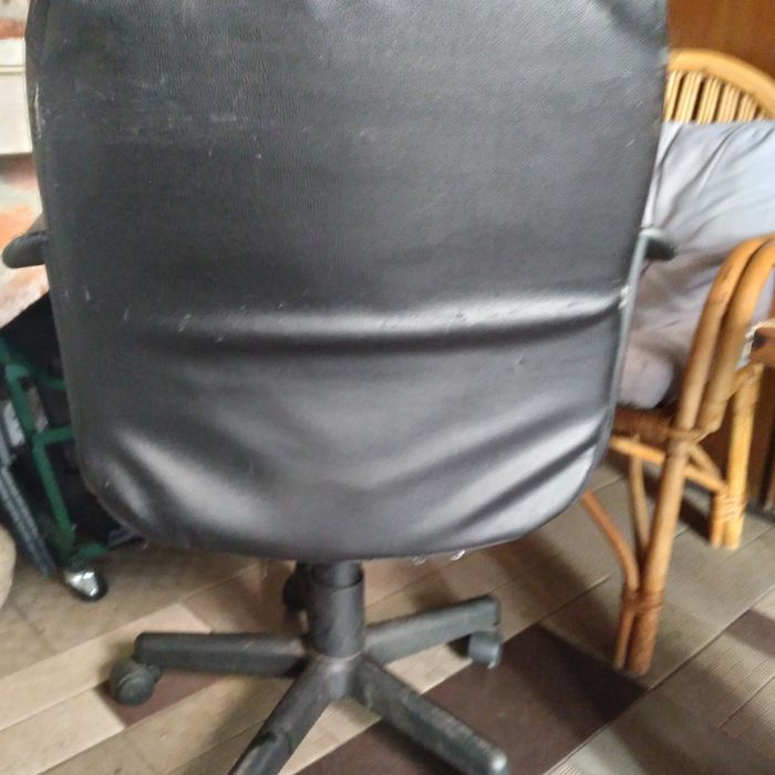 Vînd scaune birou