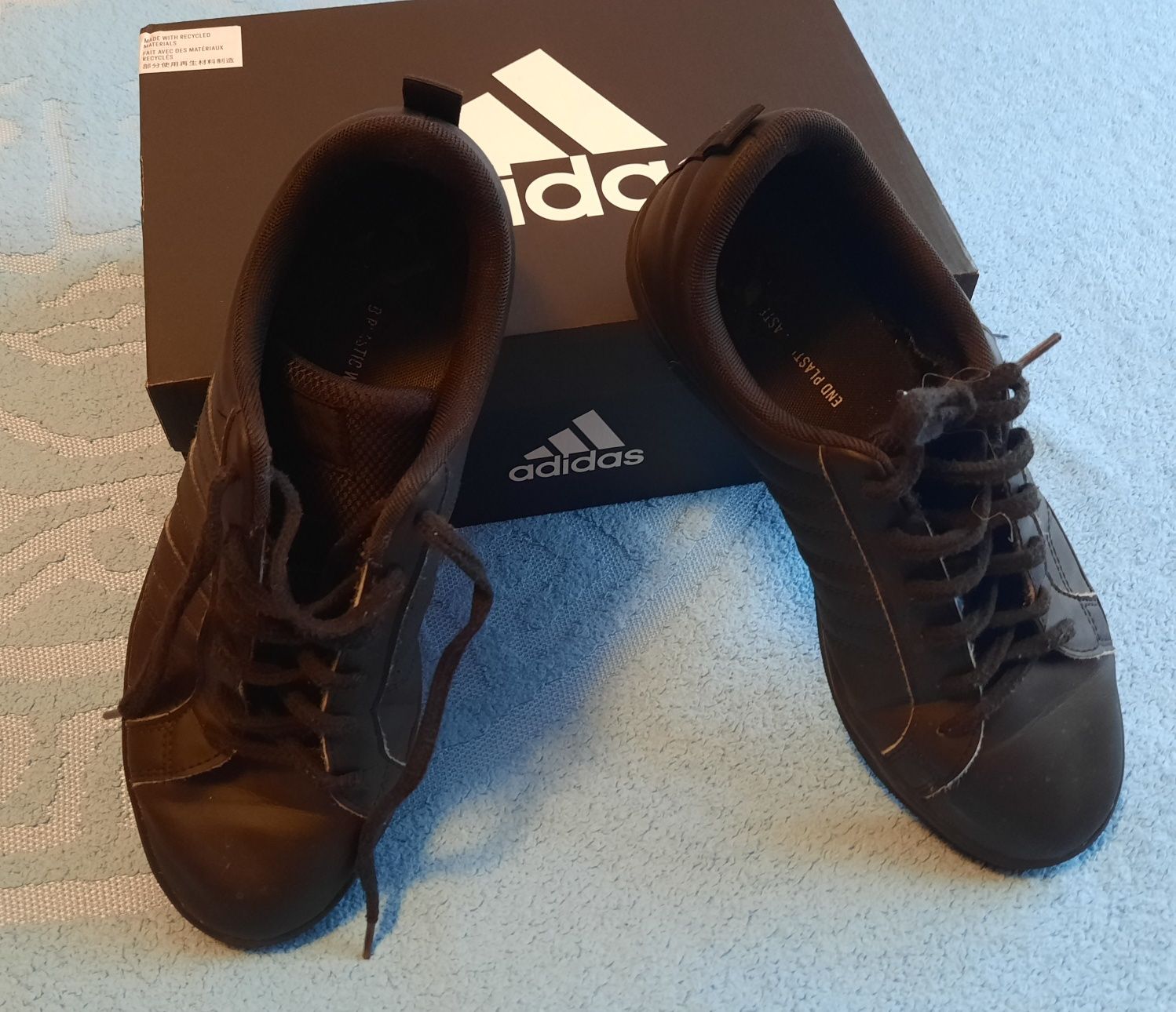 Adidași  piele (citește descrierea)