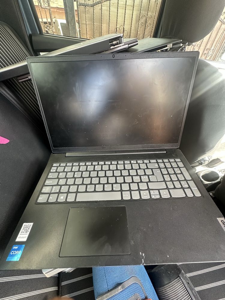 Vand laptoprui modele diferite