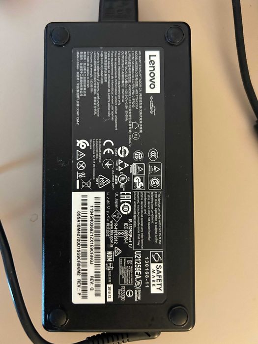 Laptop gaming Lenovo Legion Y7000 (2019)