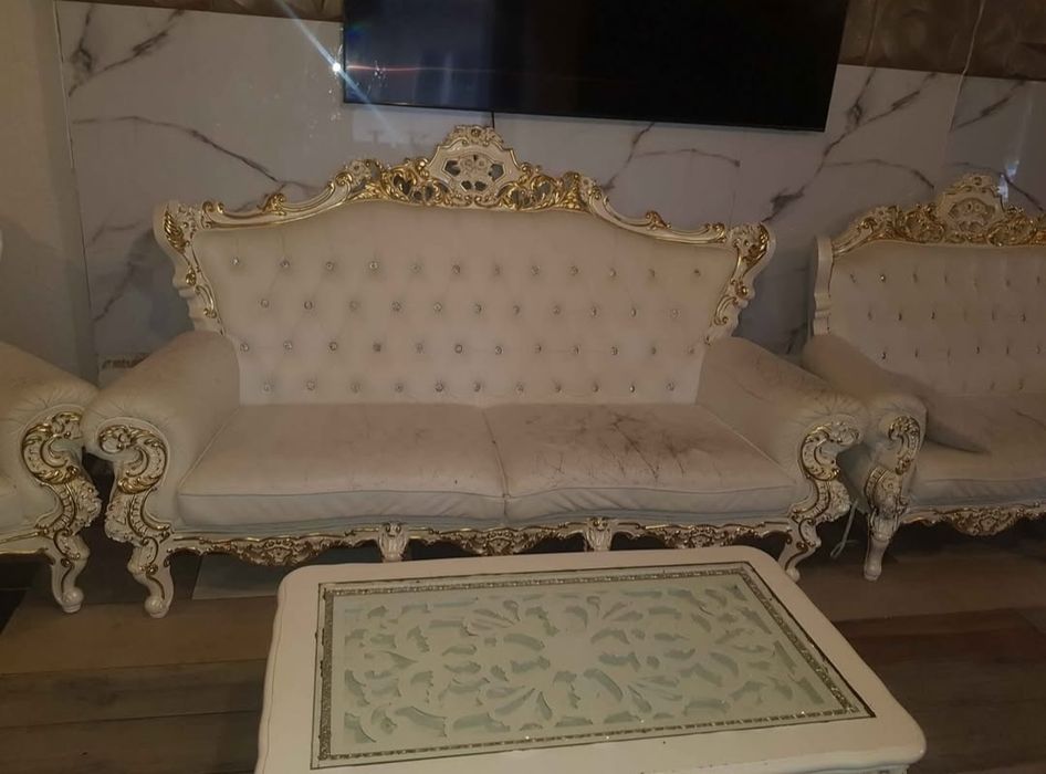 Vand mobilă in stare foarte bună