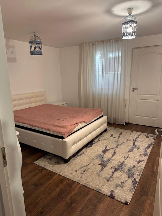 Inchiriez apartament 2 camere vis-a-vis de Family Market Bucium