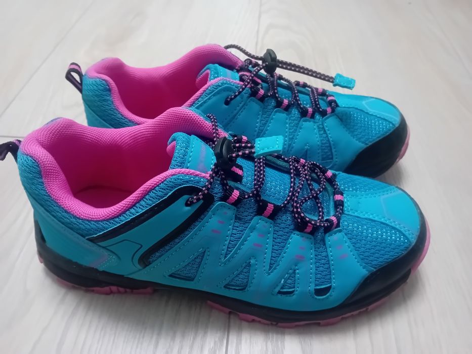 Туристически обувки