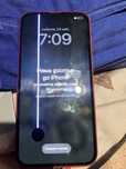 Продавам заключен Iphone 12 за 50 лв има черта на дисплея