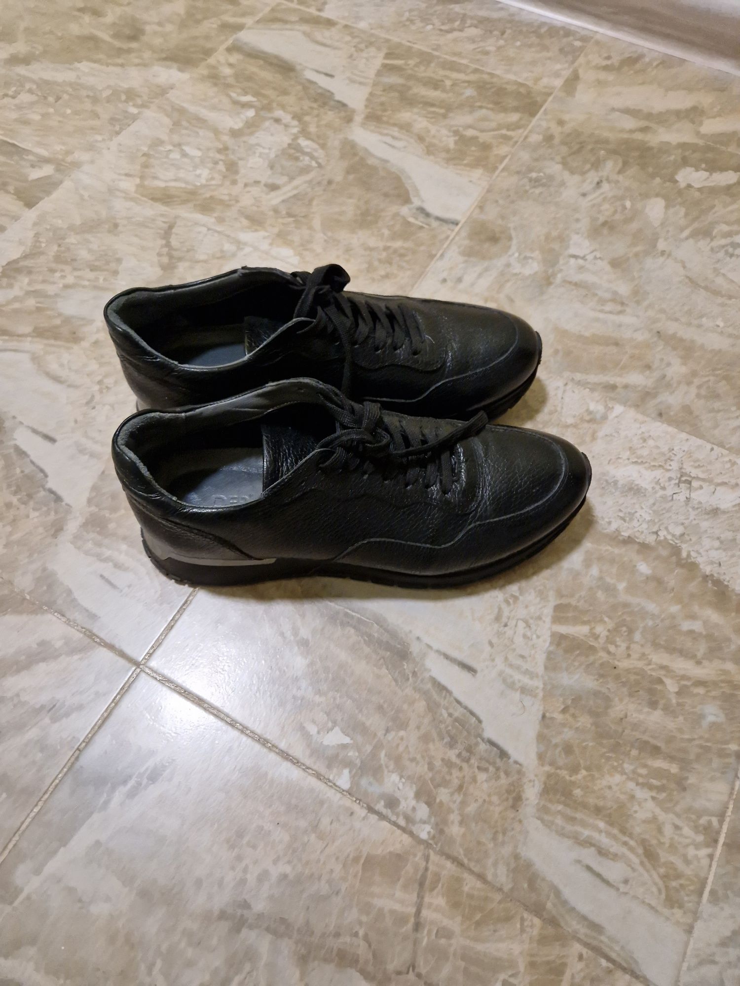 Мъжки обувки derimod