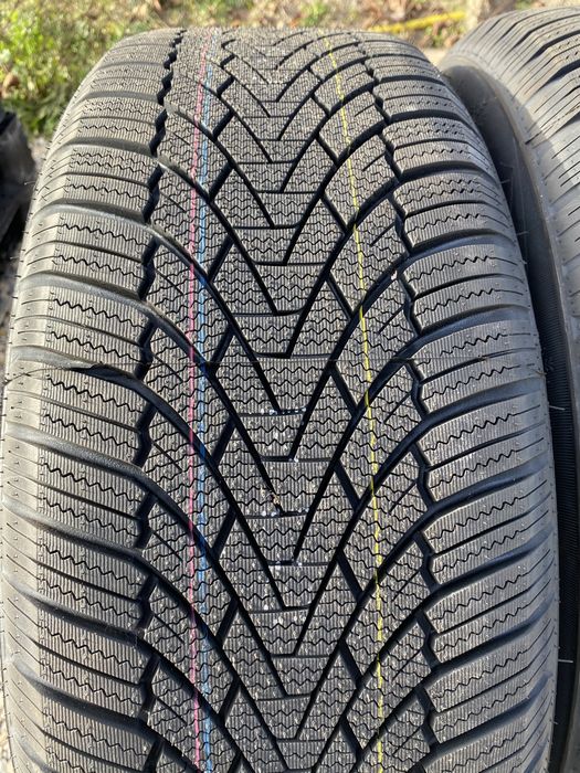 225/55/18 Зимни Нови Sonix