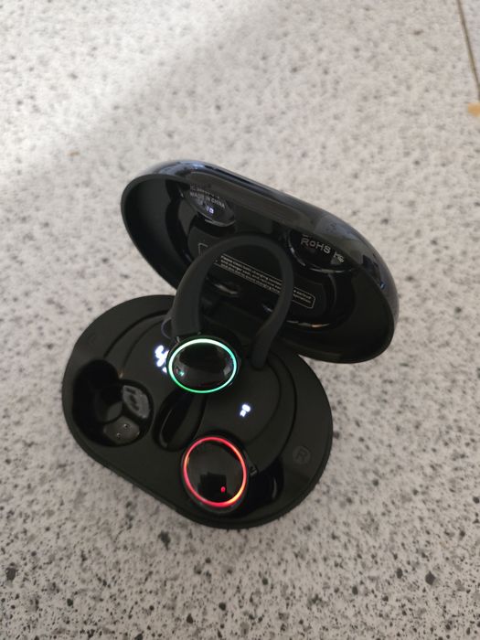 Продавам слушалки безжични