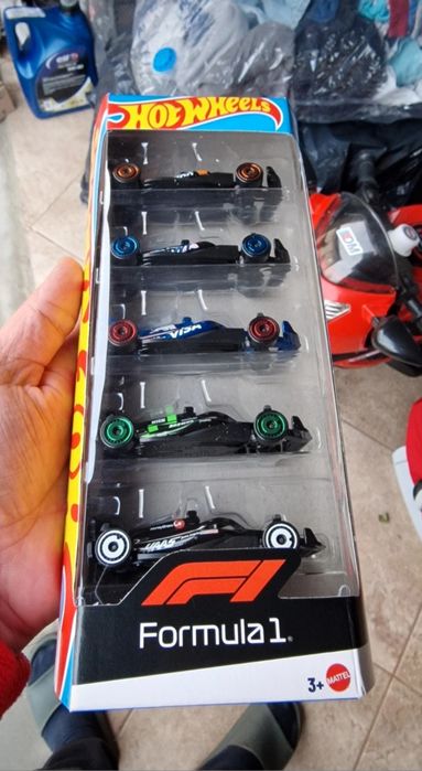 Hot Wheels set F1 sigilat