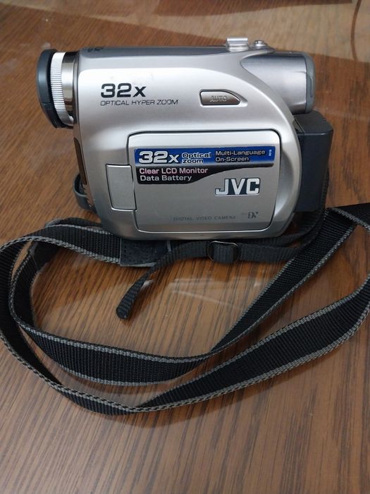 Видеокамера JVC 32 x