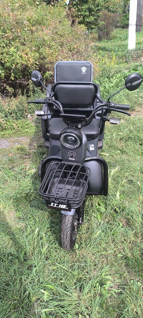Продам Электроскутер. В идеальном состоянии.