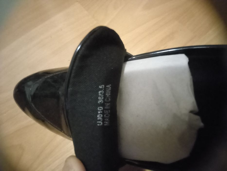 Pantofi de lac 35 Reserved