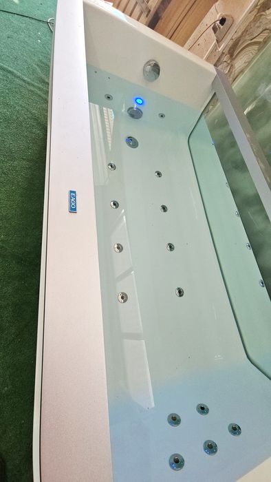 *Spa* Хидромасажна вана (Джакузи)  1.80х0.80