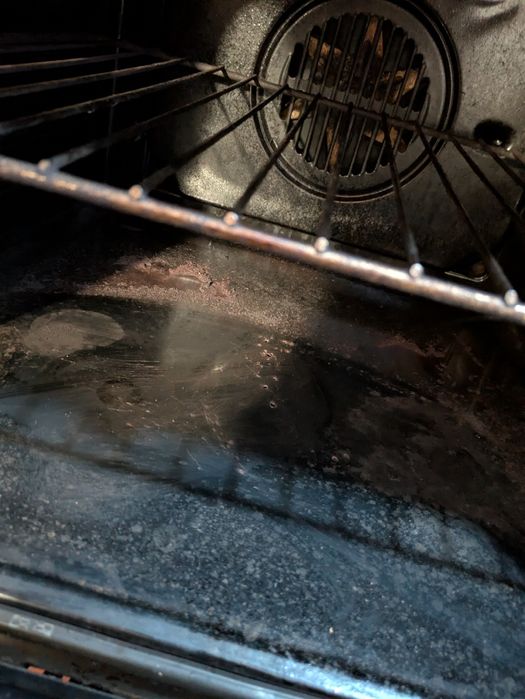 Фурна за вграждане / Hotpoint-Ariston FB 51.1 IX/HA / корозирал корпус