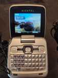 Alcatel model OT 808 +căști+încărcător