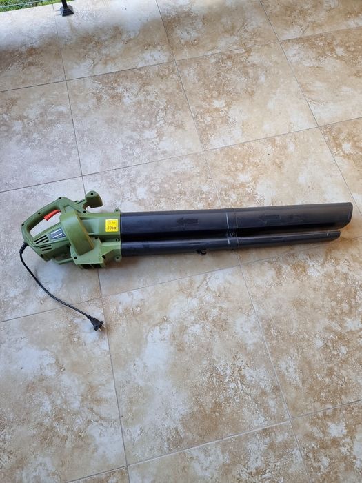 Suflanta si aspirator de frunze