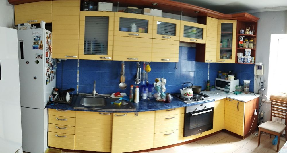 Кухонная мебель длинной 4  м 115 см с подсветкой