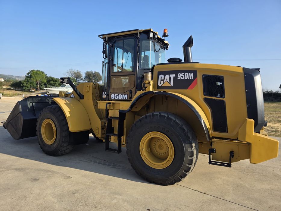 Incărcator frontal Caterpillar 950M