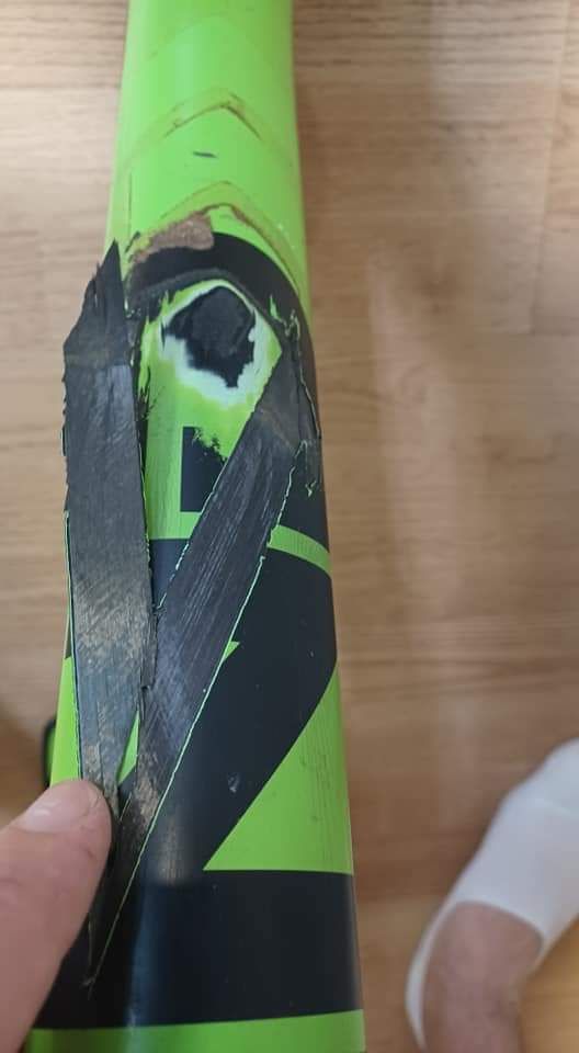 Reparații fibră de carbon - skinning, overlay, proiecte custom