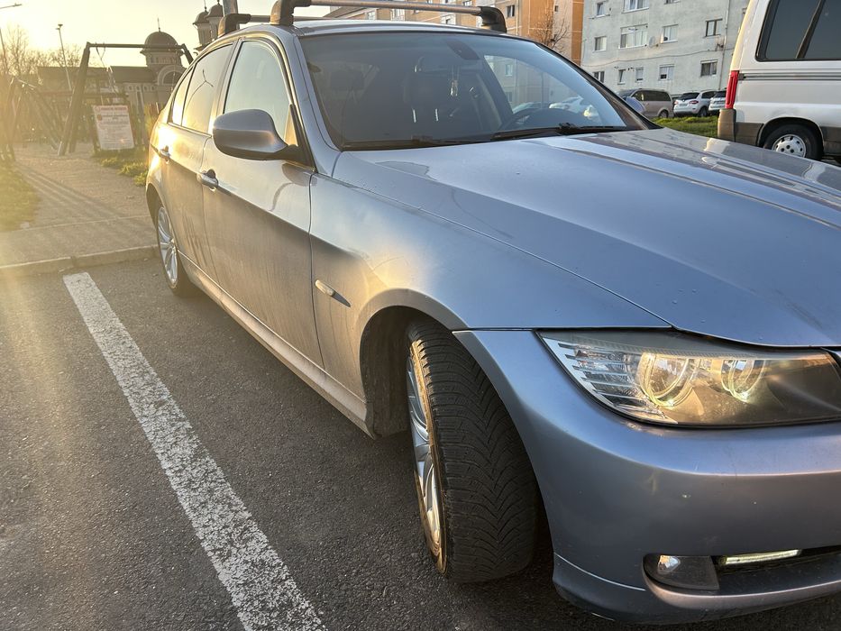 Vand masina personla cu toate actele la zi.