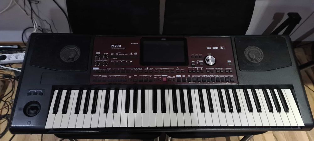 Korg pa 700  аранжор