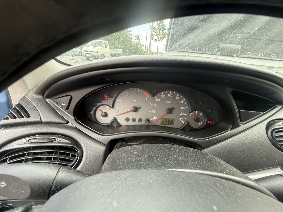 Dezmembrez ford focus 1.8 diesel