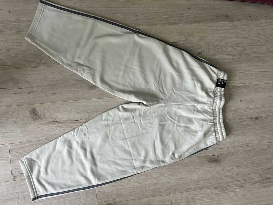 Чисто нов оversized анцуг Adidas