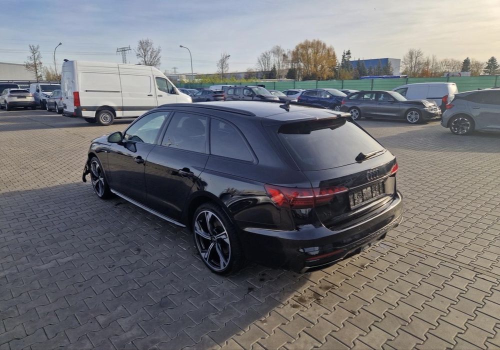 Audi A4 S line 2.0 TFSI Mild Hybrid 2024 avariat 25000 km