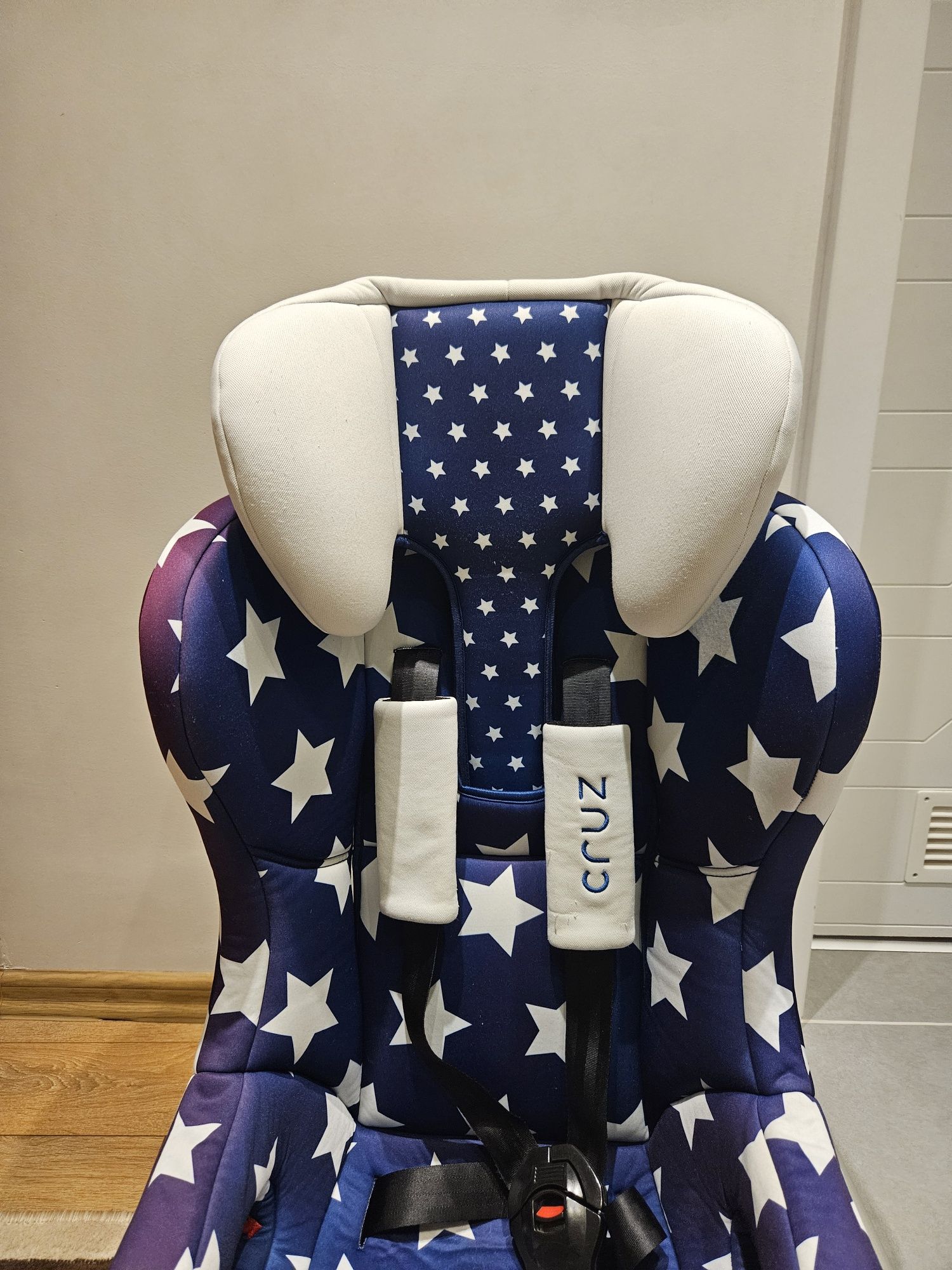 Isofix столче Chipolino