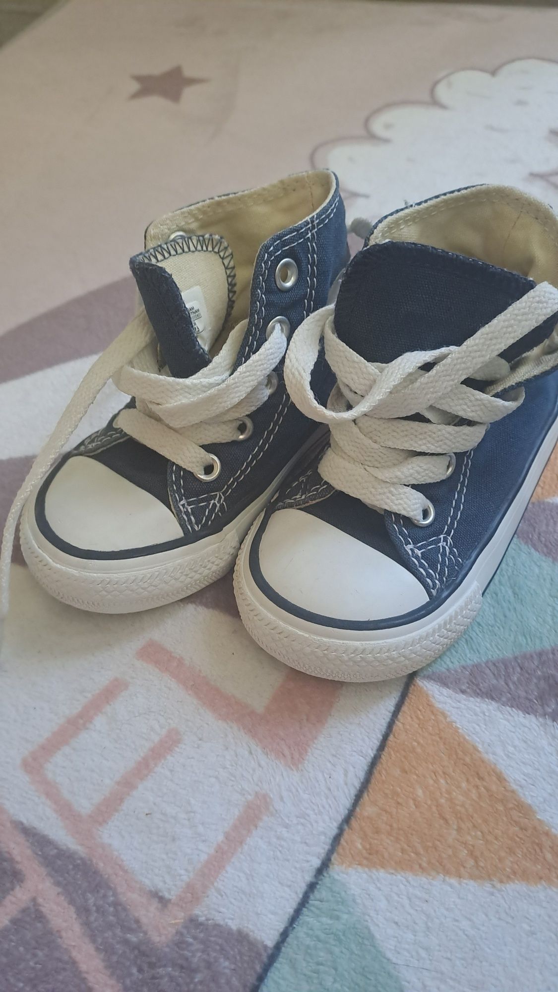Сандали Biomechanics, кецове Converse, гуменки Reima