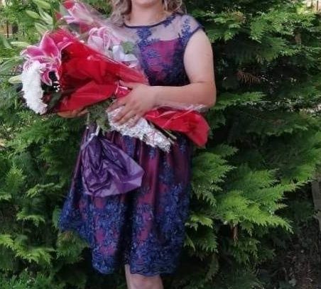 Vând rochie o singura data purtata