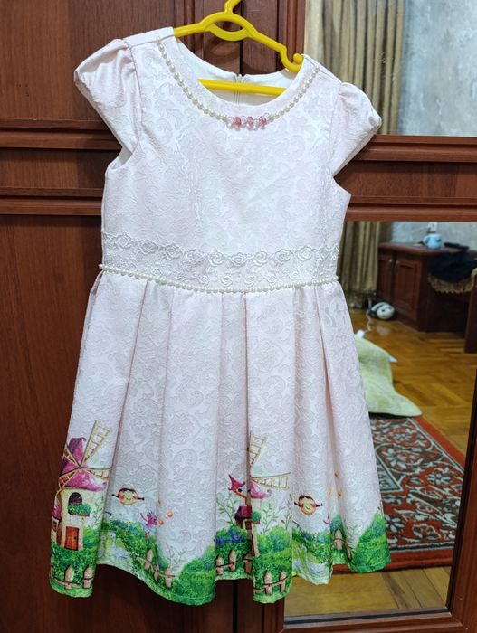 Нарядные платья на 5-6 лет