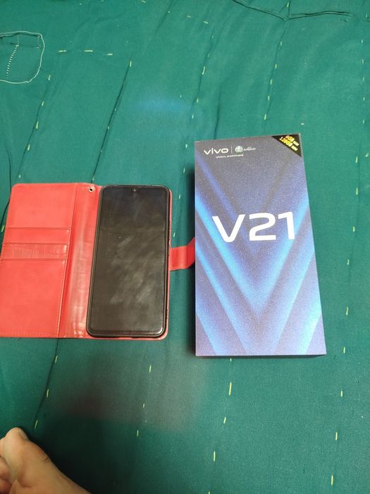 Виво v21 8*128 gb почти новый держали окуратно