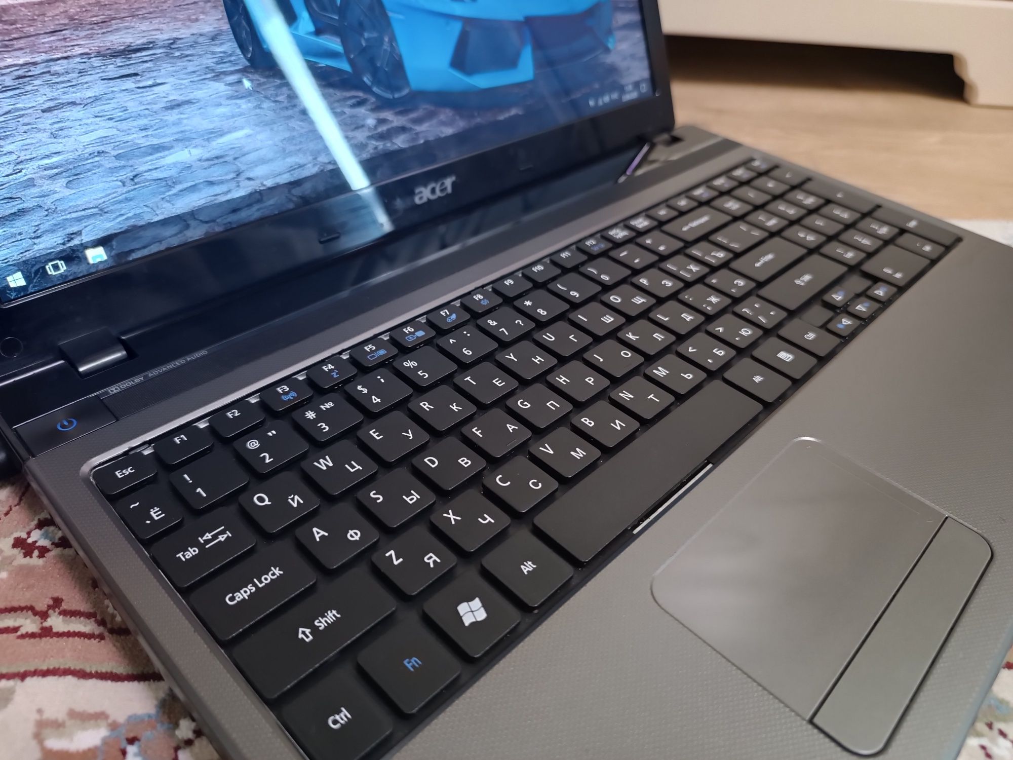 Ноутбук ACER Windows 10 в хорошем состоянии.