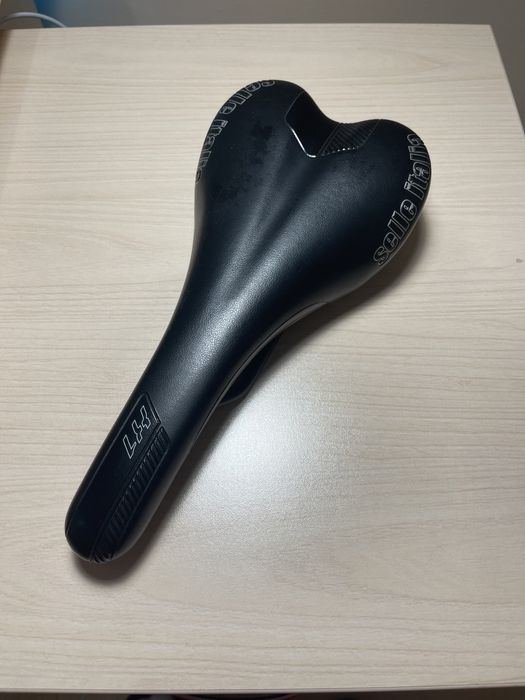 Selle Italia X1 143 mm седалка за велосипед