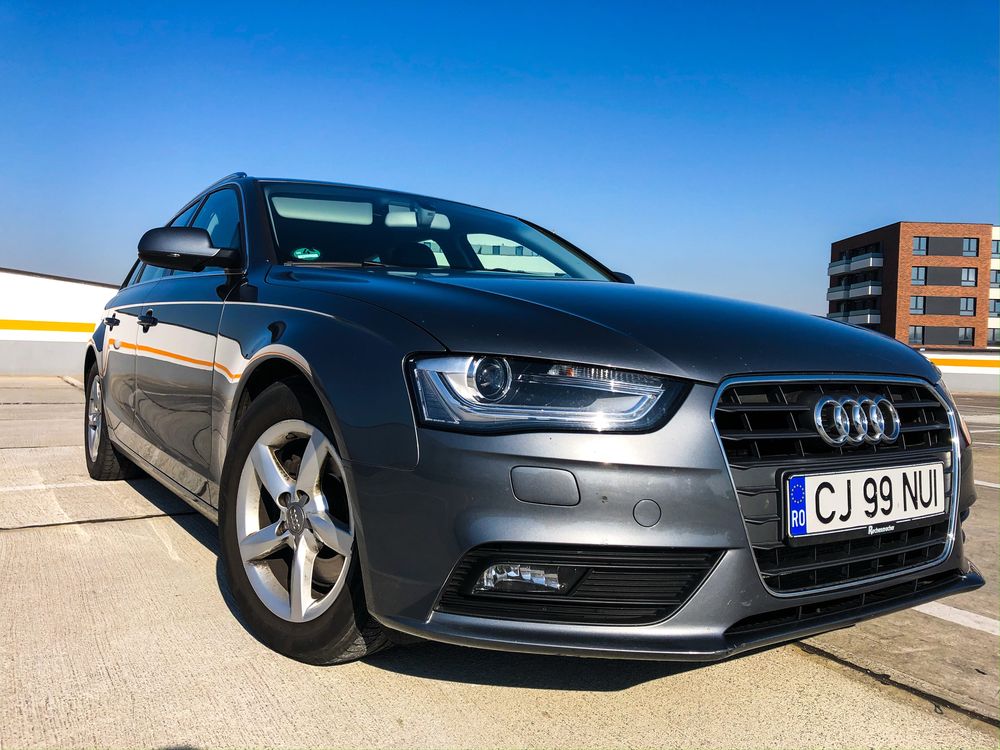 Audi A4 B8,5 scaune piele ventilate/suspensie activa/2 seturi roti/