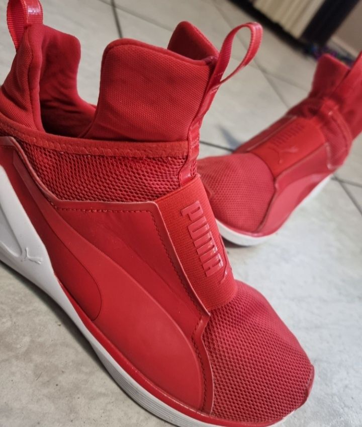 Puma червени кецове 39номер