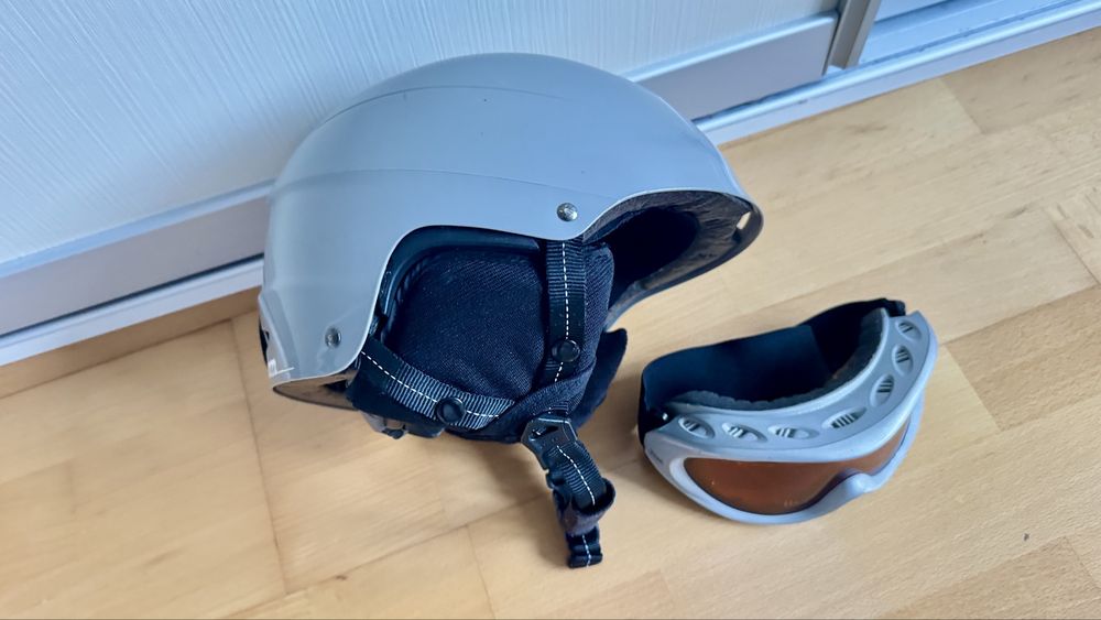 Casca ski snowboard Giro 49 52 cm reglabila cu ochelari copii juniori