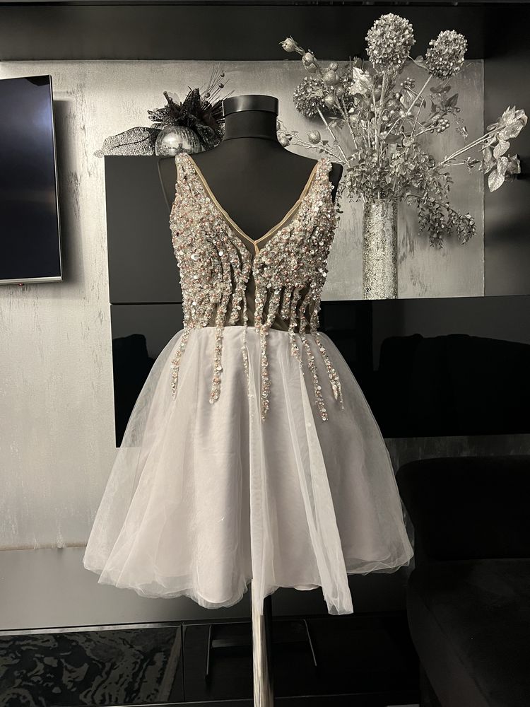 Rochie midel deosebit