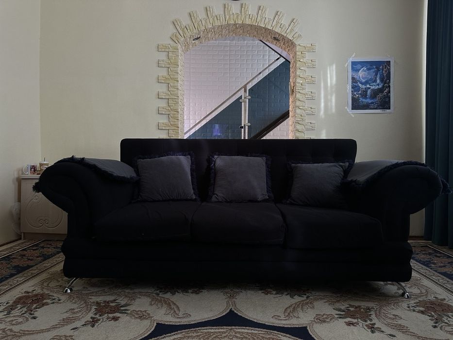 Продается мягкая мебель для гостиной.